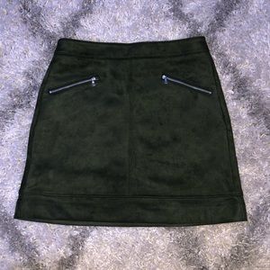 Loft size 6 dark green suede skirt